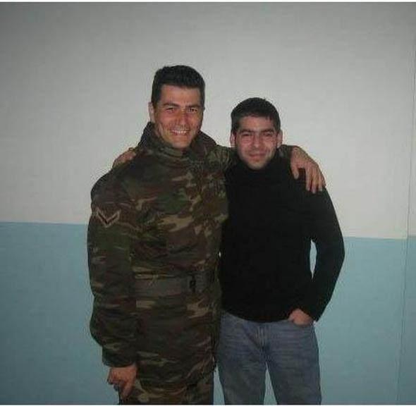 <p><strong>VATAN ŞAŞMAZ</strong></p>
