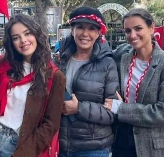 <p><strong>Usta sanatçı İbrahim Tatlıses ile Perihan Savaş birlikteliğinden dünyaya gelen Zübeyde Melek Akkaş, son paylaşımıyla sosyal medyaya damga vurdu. Melek Zübeyde Akkaş, çocukluğundan beri çok istediği hayalini gerçekleştirdi</strong></p>
<p> </p>