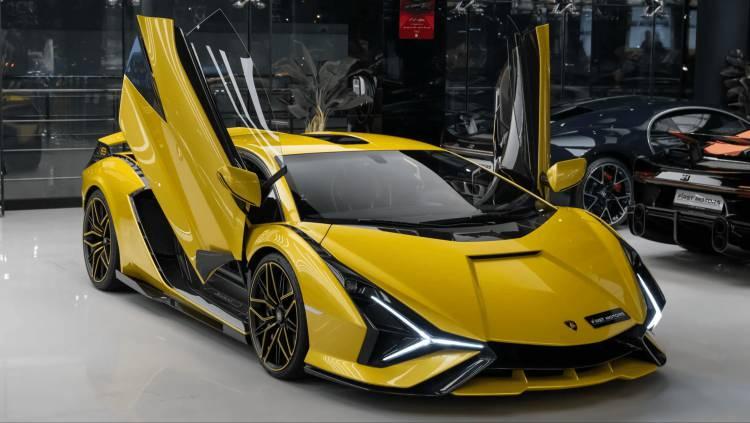 <p><span style="color:#B22222"><strong>Lamborghini Sian FKP 37</strong></span></p>
<p> </p>
<p>Lamborghini tarihinin ilk hibrit modeli olan araç markanın da en hızlı modellerinden biri. Aracın maksimum hızı ise 349 km/sa.</p>