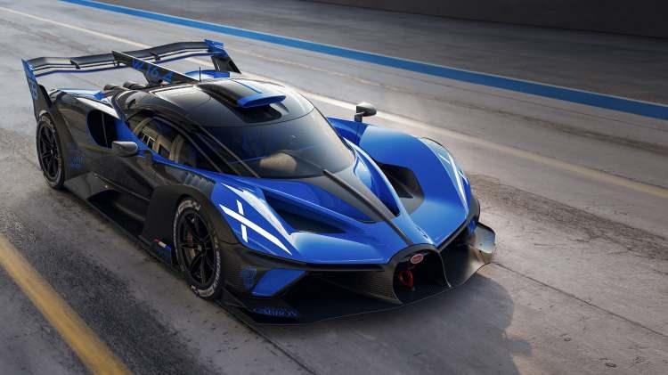 <p><span style="color:#B22222"><strong>Bugatti Bolide</strong></span></p>
<p> </p>
<p>Sadece pistlere özel olan Bugatti Bolide, dört turboşarjlı 8.0 litrelik W16 motoruyla birlikte 1825 beygirlik bir canavar. İşte bu araç 500 km/sa hıza ulaşabiliyor.</p>
