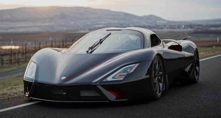 <p><span style="color:#B22222"><strong>SSC Tuatara</strong></span></p>

<p> </p>

<p>SSC Tuatara, 2022'nin başında yaptığı testlerde 474,7 km/sa gibi muhteşem bir hıza ulaşmayı başardı. Buda aracın dünyanın en hızlı otomobili unvanını almasını sağladı. Testlere başlarken markanın iddiası 508 km/sa hıza ulaşaılabileceği yönündeydi.</p>
