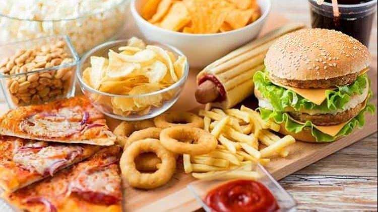 <p>Bu yağ kategorisi, birçok paketlenmiş gıda ve fast food ürününde yer alıyor.</p>
