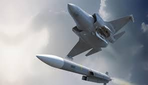 <p>Rafale'nin Meteor hava-hava füzesine sahip olduğu bilgisine yer verilen haberin devamında, Eurofighter'ın teorik olarak Meteor'u kullandığı belirtildi.</p>