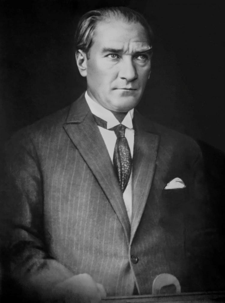 <p>Türkiye Cumhuriyeti'nin ilk Cumhurbaşkanı Mustafa Kemal Atatürk. (Arşiv-01.01.1928)</p>
