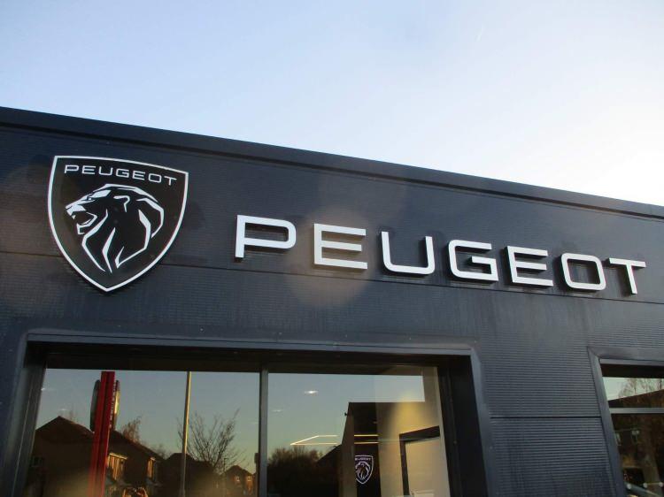 <p><span style="color:#B22222"><strong>PEUGEOT ARAÇLARI</strong></span></p>
