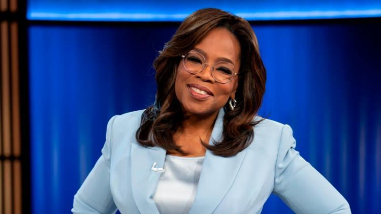 <p>Barack Obama’nın adaylığını koyduğu 2008 seçimlerinde Oprah desteğiyle Obama’ya 1 milyon ekstra oy kazandırırken daha fazla fon kazanmasına da yardımcı olmuştu.</p>