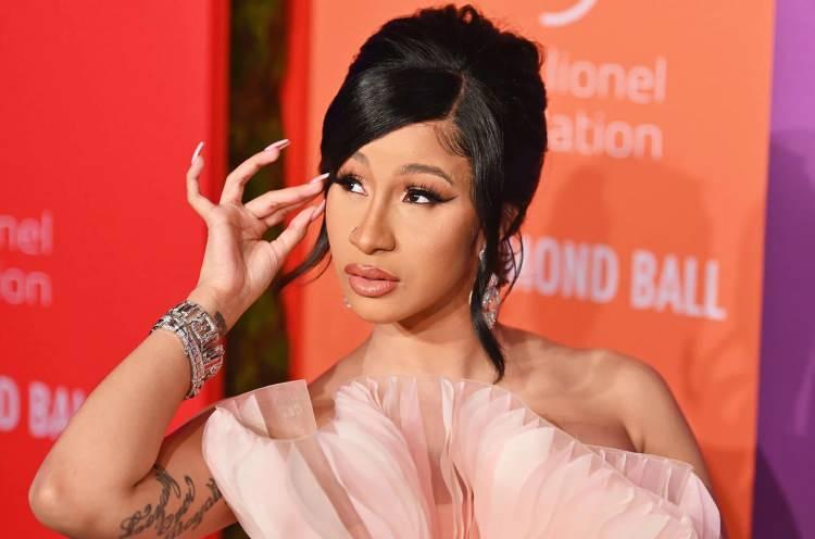 <p>Bu isimlerin dışında Cardi B</p>