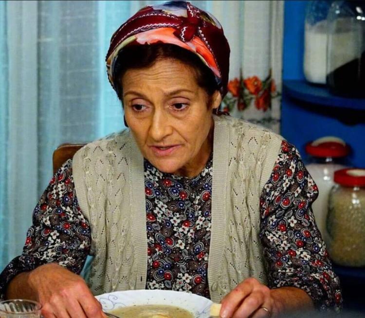 <p>1975 yılında kadrolu oyuncu olan Körmükçü'nün 35 senede 80’den fazla oyunda oynadığı biliniyor.</p>
