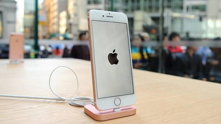 <p>Counterpoint tarafından açıklanan güncel verilere göre üçüncü çeyrek itibariyle en çok satan telefon modeli de belli oldu. </p>