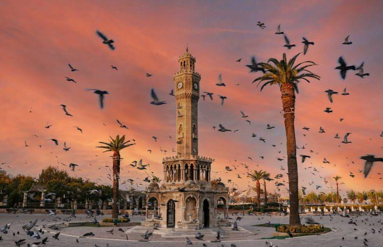 <p>Saygınlık konusunda İstanbul 51'inci, Antalya 93'üncü, İzmir ise 97'nci sırada yer alırken; tercih edilebilirlik sıralamasında ise İstanbul 62'nci, Antalya 93'üncü, İzmir 97'nci oldu.</p>