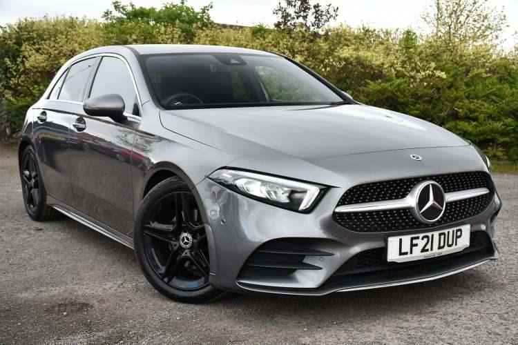 <p><span style="color:#B22222"><strong>18)  MERCEDES A200 AMG</strong></span></p>
