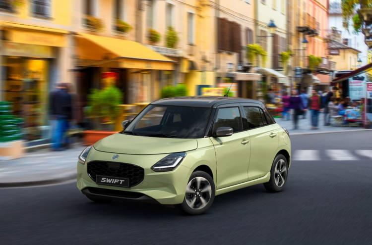 <p><span style="color:#B22222"><strong>8) SUZUKİ SWİFT 1.2 MHEV CVT LİFE</strong></span></p>