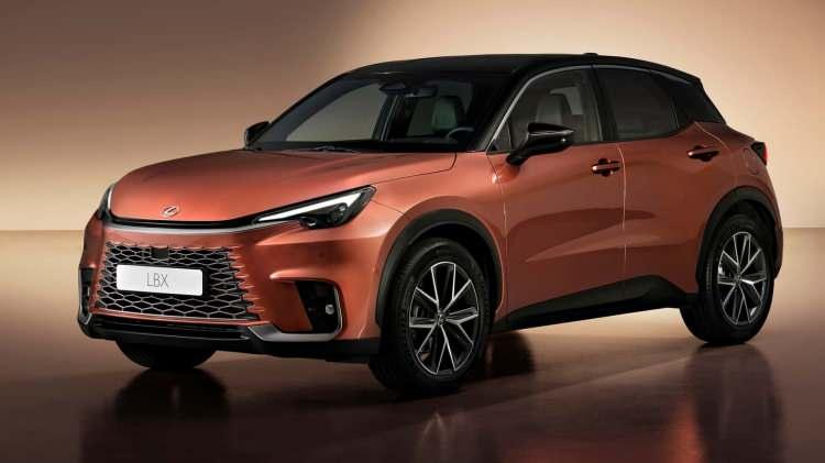<p><span style="color:#B22222"><strong>15) LEXUS LBX ELEGANT HYBRID</strong></span></p>