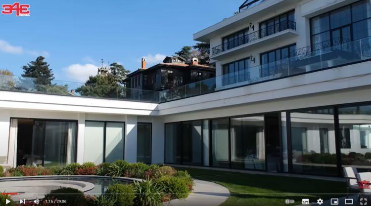 <p>Yanı sıra, Mesut Özil, evinde eşine ve çocuklarına karşı çok ilgili ve ailesine çok düşkün biriymiş.</p>