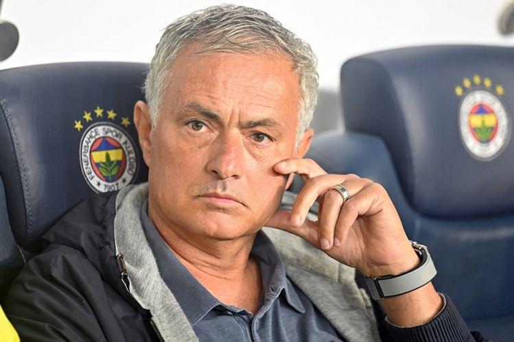 <p>Fenerbahçe'de taraftarları ayağa kaldıracak bir transfer gelişmesi yaşandı.</p>