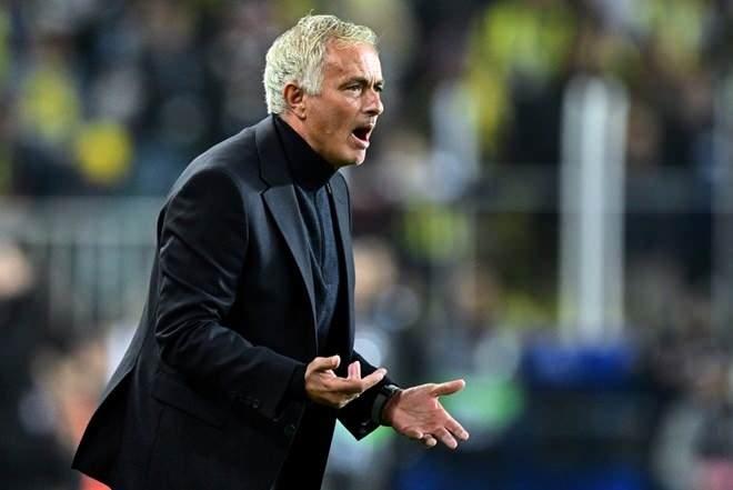 <p>İşte Jose Mourinho'nun gol sevincinin yansımaları:</p>