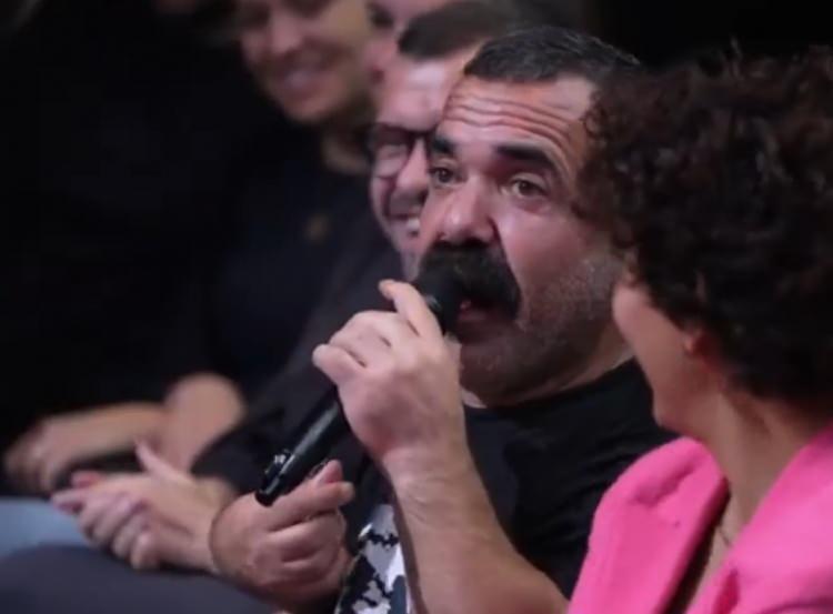 <p>Özmol, "Gerçekten de öldü haberlerinin çıkmasını ben istemiyordum. Bir gün çok önemli bir reklam filmi teklifi geldi, 9'da set için kalkmam gerekiyordu. Sete kalkamadım. Orada yönetmenlerimiz, yapımcılarımız; bu kadar önemli bir işe gelemediyse, ölmüştür bu adam." ifadelerini kullandı.</p>
<p> </p>