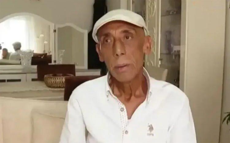 <p>Askere gidene kadar müzisyenlik yapan darbukadan sonra bağlama çalan Ankaralı Turgut, bir taraftan da Ankara'nın oynak türkülerini söylemeye başladı. Askerlik dönüşü yöresel olarak ilk albümünü çıkaran Ankaralı Turgut daha sonra amatör olarak üç albüm daha çıkardı.</p>
<p> </p>