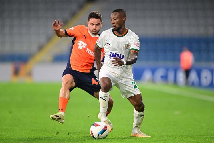 <p>4- Augusto | Alanyaspor | 4 asist (8 maçta)</p>