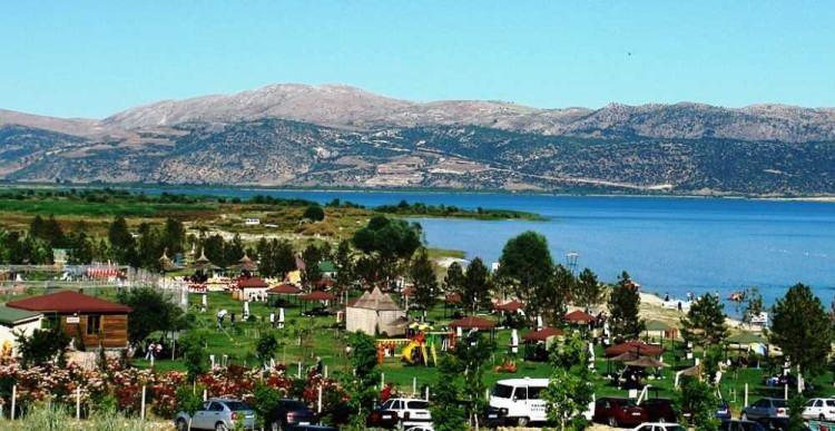 <p><span style="color:#0000CD"><strong>ISPARTA / YALVAÇ</strong></span></p>
