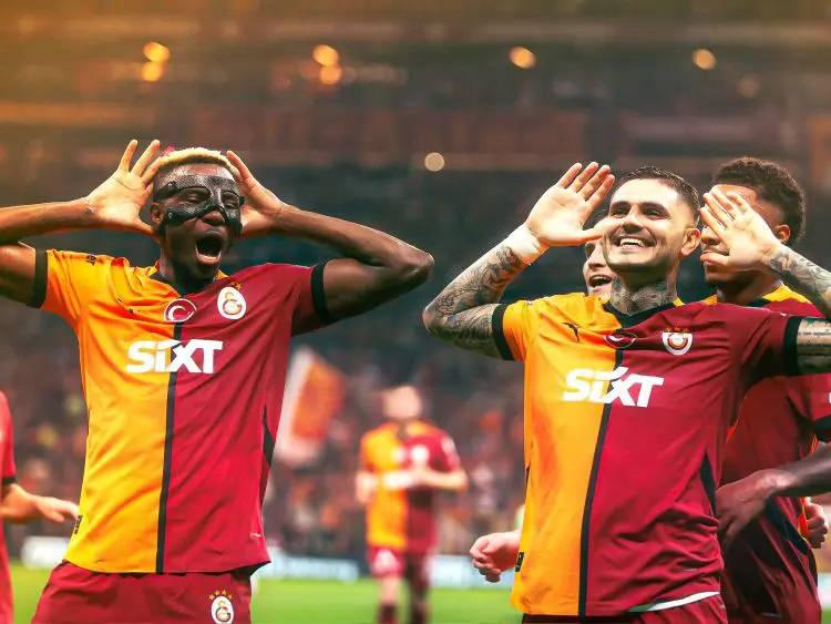 <p><strong><span style="color:#B22222">7) GALATASARAY</span> | YÜZDE 22</strong></p>
<p> </p>
<p>Avrupa tecrübesi yüksek ve geçmiş başarılarıyla tanınan bir diğer Türk ekibi. Hücum gücü ve mücadeleci oyun yapısıyla dikkat çekiyor.</p>