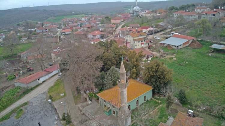 <p>Tarlaların fiyatları ise bulunduğu konuma göre ciddi farklar var. Çatalca'da tarla fiyatları 650 TL ile 14 bin TL arasında değişiyor."</p>
