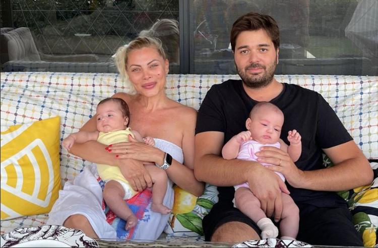 <p>Oyuncu Seray Sever, ikiz kızlarıyla neşeli anlarını sosyal medya hesabından paylaştı. İzleyenlerin y&uuml;z&uuml;n&uuml; g&uuml;ld&uuml;ren anlara takip&ccedil;ilerinden yorum yağdı.</p>
