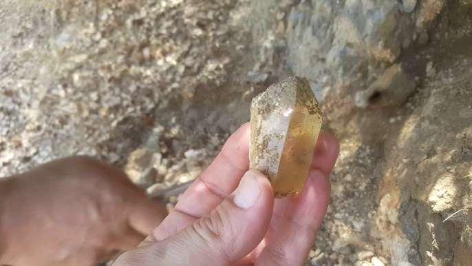 <p>Keşfi oldukça yeni olan kristal, son derece nadir ve değerlidir.</p>
<p> </p>