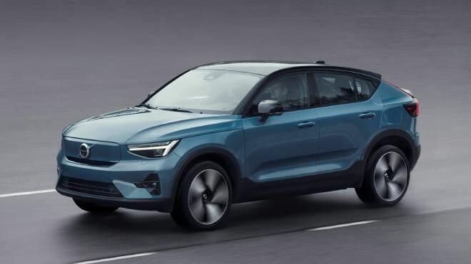 <p>VOLVO C40</p>
<p>526 KM</p>
<p> </p>