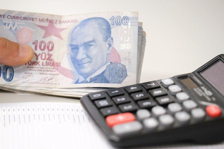 <p>KREDİ NOTUNUZA DİKKAT EDİN</p>

<p>Bankalar öncelikle Findeks notuna göre kredi vermeyi tercih ediyor. 1850 ve üstü kredi notu olanlara kişiye özel faiz oranı adı altında en düşük faizi uygulayarak kredi veriyorlar.</p>
