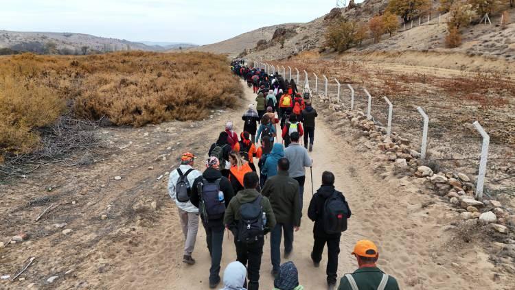 <p>Şehrin stresinden uzaklaşma fırsatı bulan doğaseverler, etkinlik sayesinde hem spor yapmanın hem de doğayla i&ccedil; i&ccedil;e olmanın mutluluğunu yaşadı.</p>
