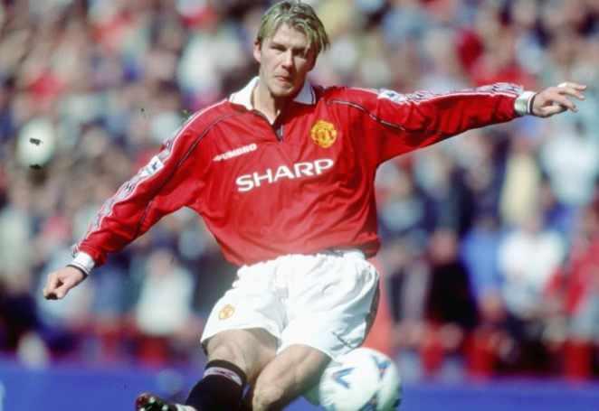 <p>İngiliz efsane, 1996 yılında Manchester United'da oynarken Derby Country'yi avlamış ve bu gol uzun süre hafızalarda yer edinmişti.</p>