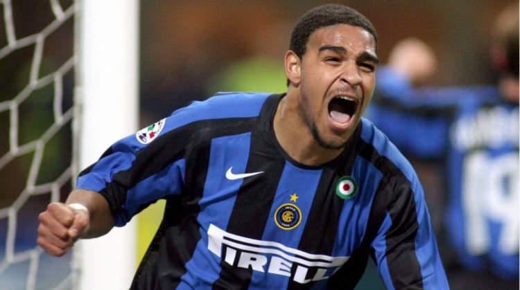 <p>13. Adriano | Internazionale - Fiorentina | 20 Mart 2005 (144 km/s)</p>
