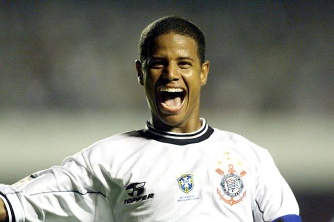 <p>MARCELINHO CARIOCA:</p>
<p> </p>
<p>59 GOL</p>
<p> </p>