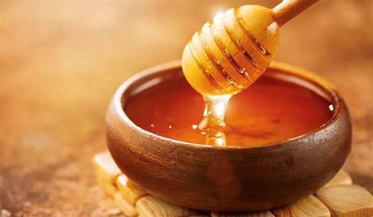 <p><strong>Tarım ve Orman Bakanlığının yaptığı açıklamanın ardından birçok kişi gerçek balı ayırt etmenin püf noktalarını merak etti. Piyasada satılan tüketicilerin sağlığını tehdit eden birçok balın sahte veya katkılı olduğu anlamak için dikkat etmeniz gereken bazı detaylar bulunuyor. </strong></p>
