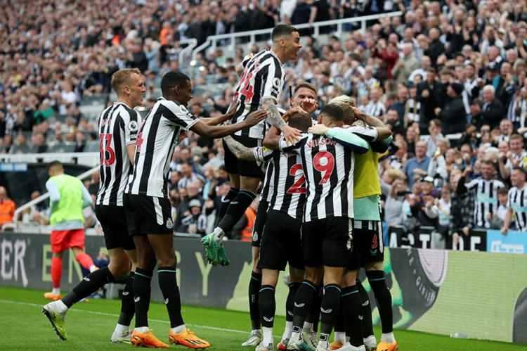 <p>12- Newcastle United: 657 milyon euro</p>
