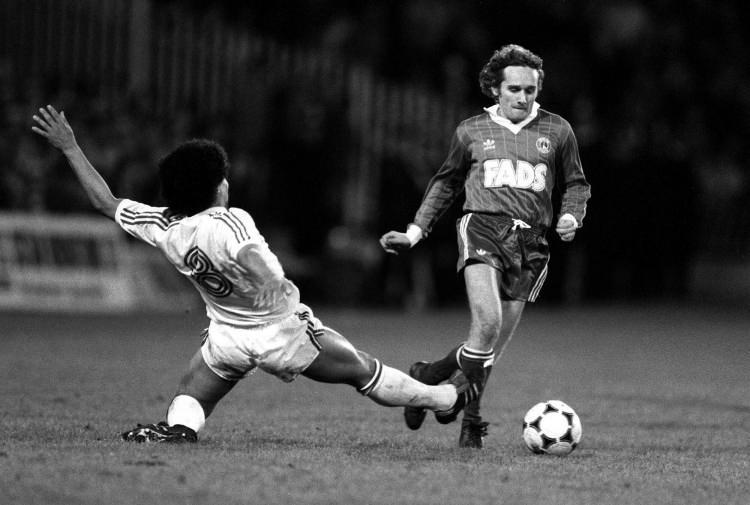 <p>12. Allan Simonsen (Barcelona'dan Charlton'a)</p>
