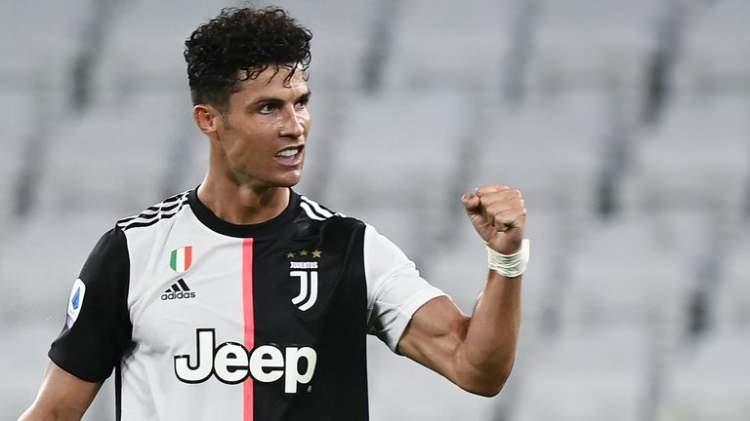 <p>17. Cristiano Ronaldo (Real Madrid'den Juventus'a)</p>
