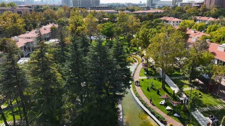 <p>Manisa'nın Akhisar,</p>
<p> </p>
<p>Yunusemre, Salihli, Saruhanlı, Gördes, Kırkağaç, Soma, Alaşehir, Şehzadeler ilçelerinde</p>
<p> </p>
<p>3 bin 334; </p>