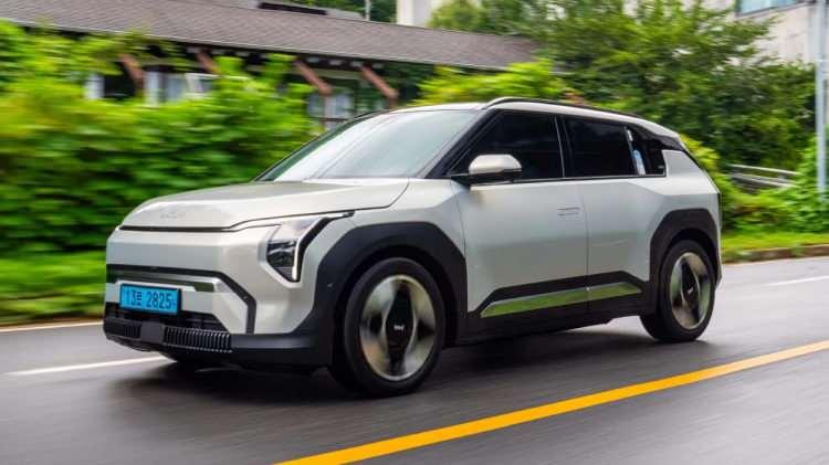 <p>Kia EV3- 1.490.000 TL</p>
<p> </p>
<p>- 435 km </p>