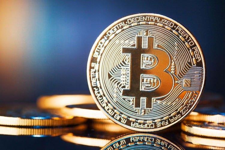 <p>Kişisel öngörüm şu "2025'de Bitcoin-Altın savaşına hazır olun!"</p>
<p> </p>