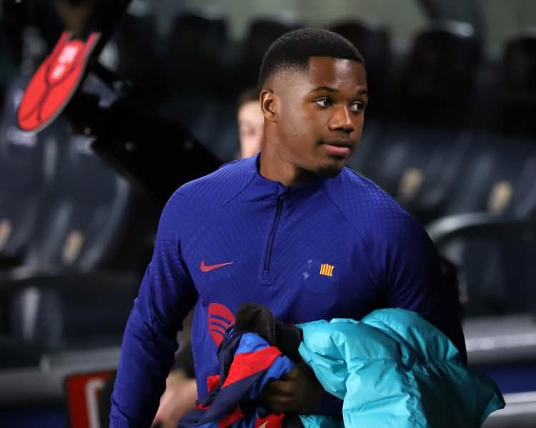 <p>Golü atarken 16 yaşında ve 304 günü olan futbolcu, Barcelona as takımında en genç gol atan futbolcu ve La Liga tarihinin en genç gol atan üçüncü futbolcusu oldu.</p>