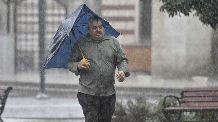 <p><span style="color:#FF0000"><strong>ANTALYA 16°C, 24°C</strong></span></p>
<p>Parçalı ve az bulutlu</p>