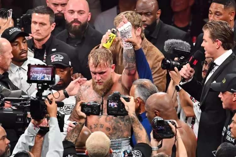<p>Jake Paul, bütün dünyanın merakla beklediği karşılaşmada Mike Tyson'u puanla yenmeyi başardı.</p>
