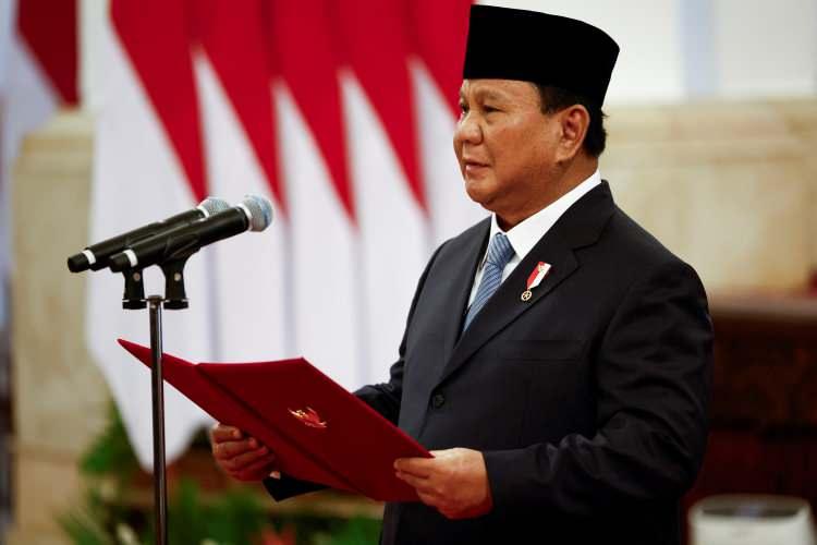 <p><strong><span style="color:#B22222">13)  PRABOWO SUBIANTO</span>  |  Endonezya Devlet Başkanı</strong></p>

<p> </p>

<p>Güneydoğu Asya’nın en büyük ekonomisine sahip Endonezya’nın lideri; bölgede etkisi artıyor.</p>
