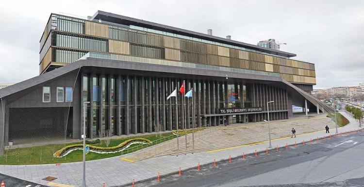 <p><em><strong>2,5 milyar ile Şişli Belediyesi takip etti.</strong></em></p>