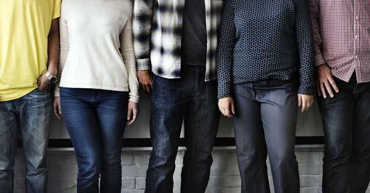 <p><span style="color:#B22222"><strong>9- PANTOLON GİYMEK</strong></span></p>
