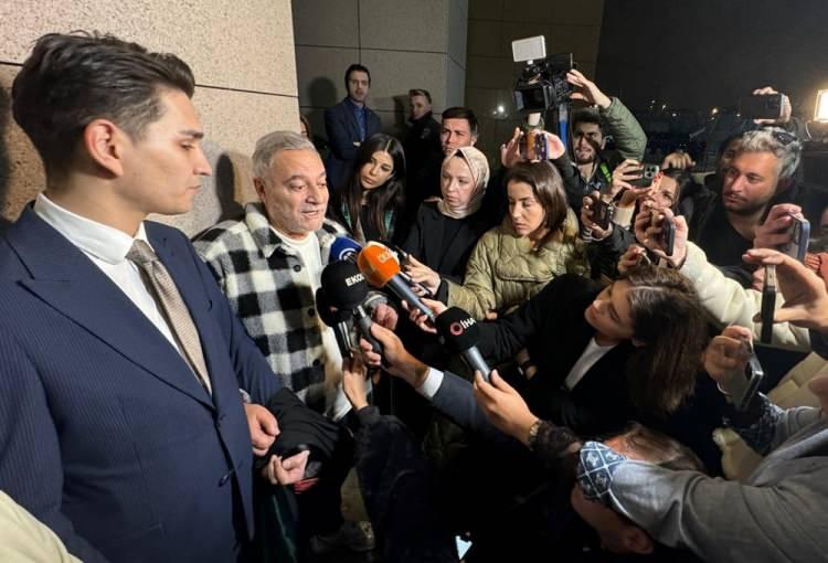 <p><strong>ALDIKLARI PARA ORTAYA &Ccedil;IKTI</strong></p>

<p>&nbsp;</p>
