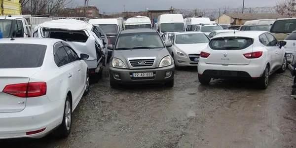 <p>Araca ait borçlar eski sahibinden tahsil edilecek. Satıştan elde edilen gelir ise cezalar düşüldükten sonra hak sahiplerine ödenecek.</p>
<p>İte tüm detaylar....</p>