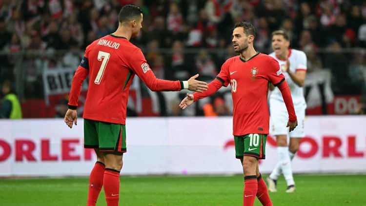 <p>Polonya - Portekiz maçından sonra futbola ne zaman veda edeceği ile ilgili gelen bir soruya da yanıt veren yıldız futbolcu, şunları kaydetti:</p>
